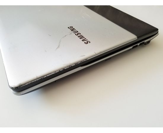 Ноутбук Samsung 300E7 17&quot; Full HD IPS i3 8GB RAM 320GB HDD, фото 3 
